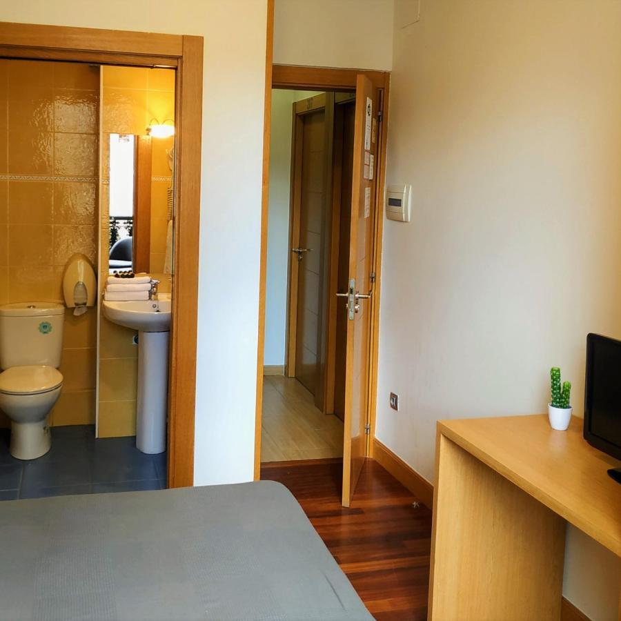 Roquefer Bilbao Central Rooms Exterior photo